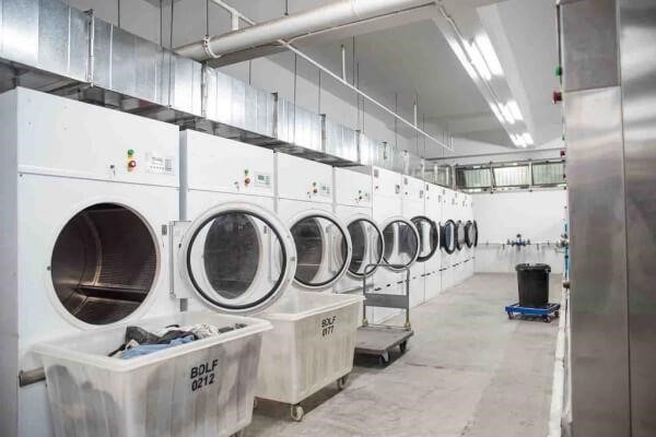 Dịch vụ giặt ủi quận 11: Nhà cung cấp hàng đầu và tiện ích cho khách hàng